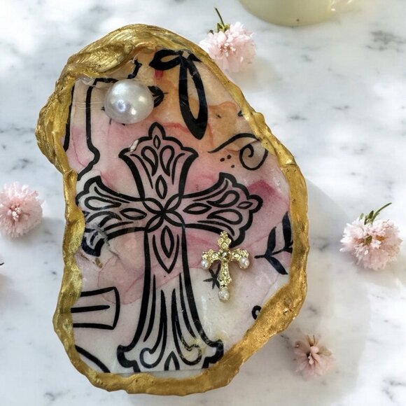 Handmade Decoupage Oyster Shell Trinket Dish Cross, Faith, Gold Trim - Picture 1 of 6